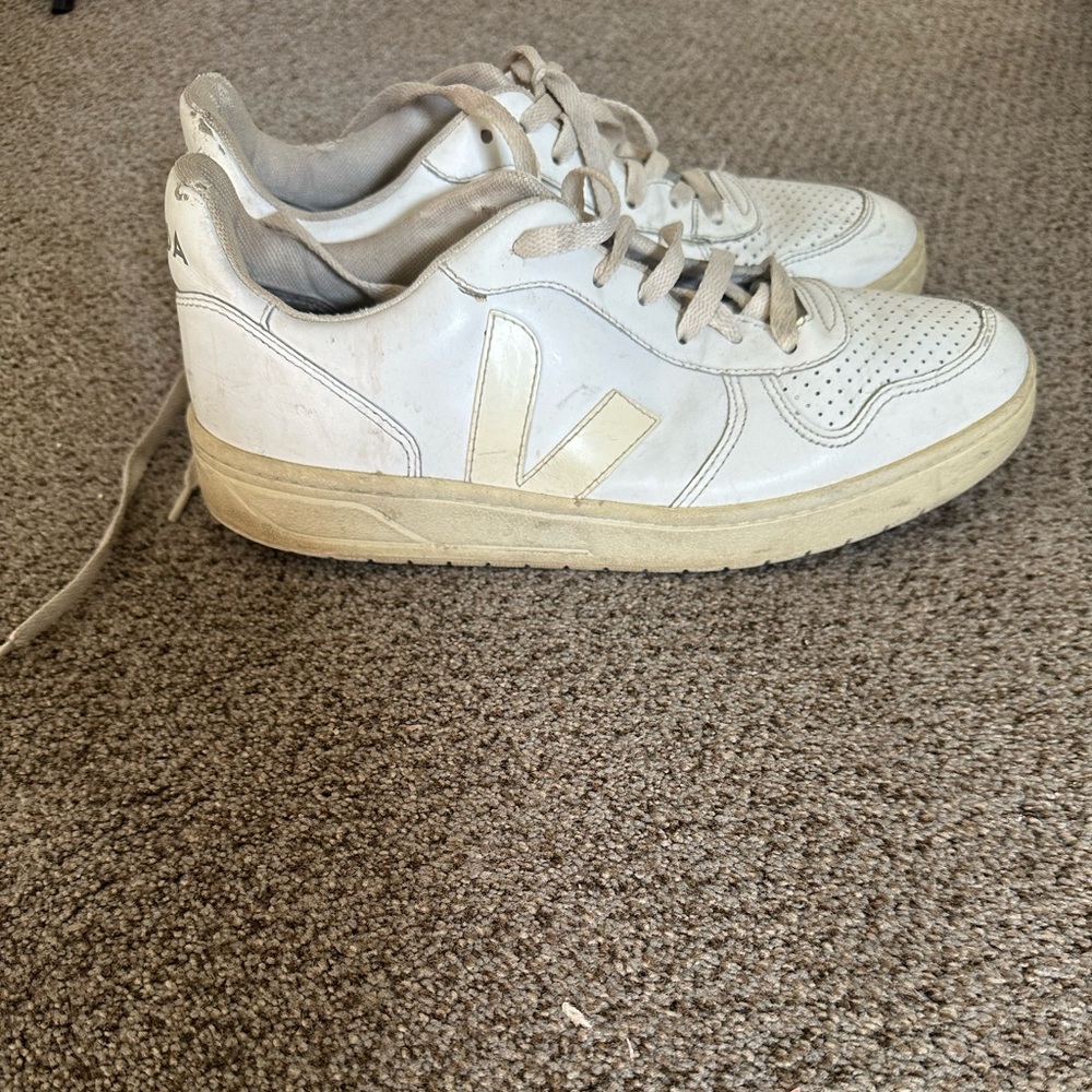 White and off white Veja leather sneakers